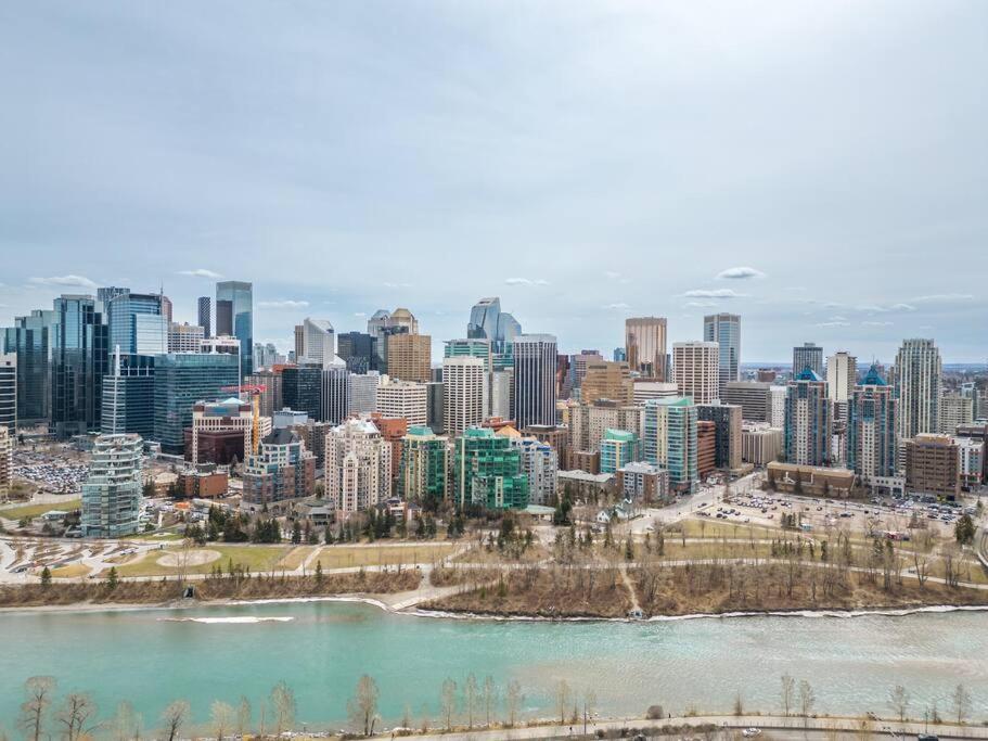 Chic 1Br Kensington Unit W/Parking Apartment Calgary Luaran gambar