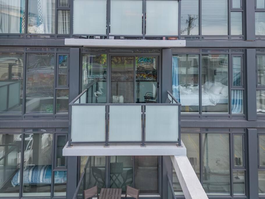 Chic 1Br Kensington Unit W/Parking Apartment Calgary Luaran gambar