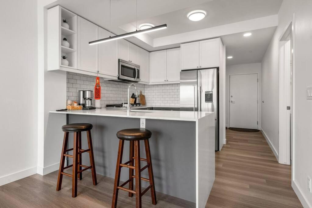Chic 1Br Kensington Unit W/Parking Apartment Calgary Luaran gambar