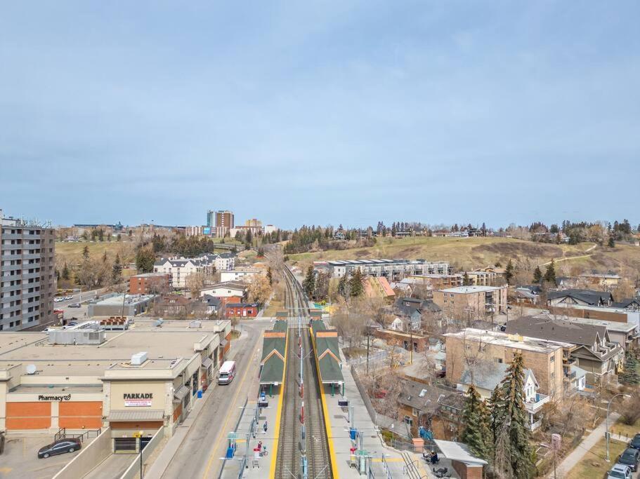 Chic 1Br Kensington Unit W/Parking Apartment Calgary Luaran gambar